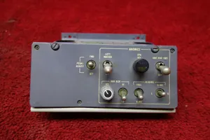 Gates Learjet Pilot Instrument OTBD Switch Panel PN 5489307-8